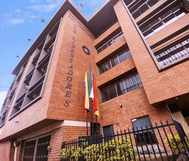 University Foundation Los Libertadores
