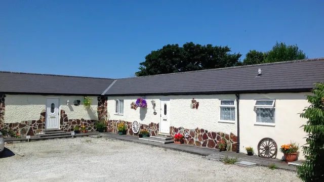 Howard Farm Cottages