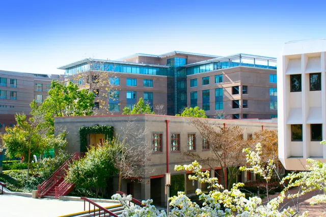 Donald Bren School of Information and Computer Sciences (ICS)