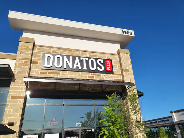 Donatos Pizza