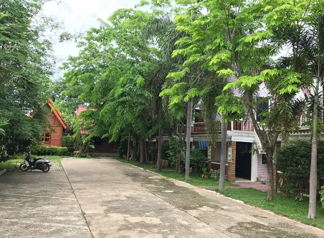 Rainbow House Resort