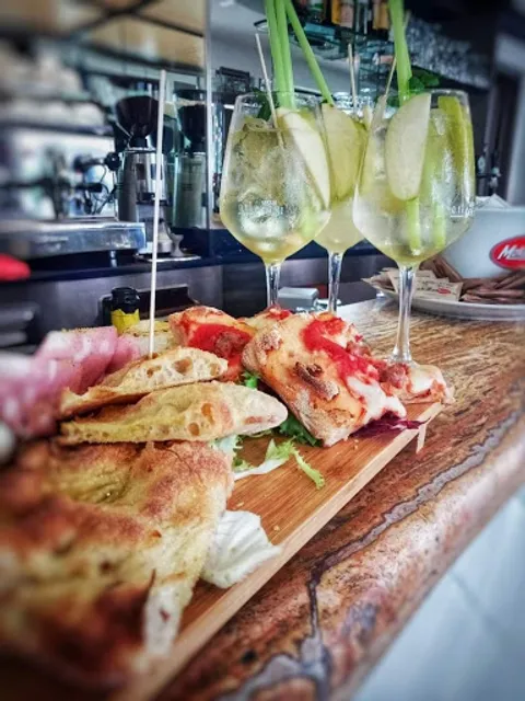 Mama Art Cafe | Bar Pizzeria