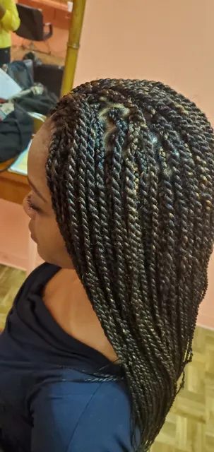 AAMAVI HAIR BRAIDING