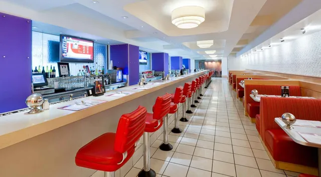 M.A.C. 24/7 Restaurant and Bar