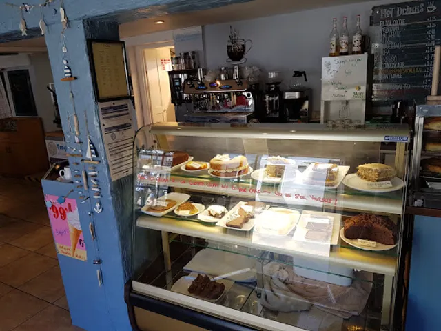 Kavorna Cafe & Bistro