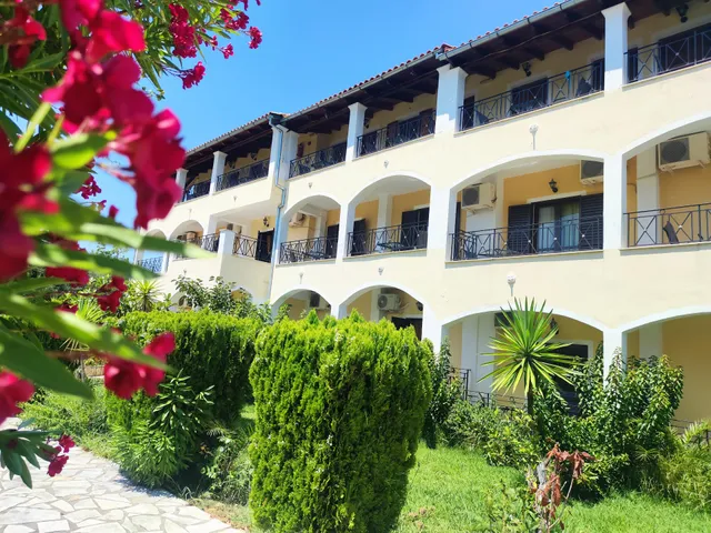 Blue Waves Corfu Aparthotel