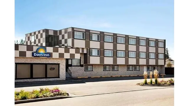 Days Inn by Wyndham Sylvan Lake