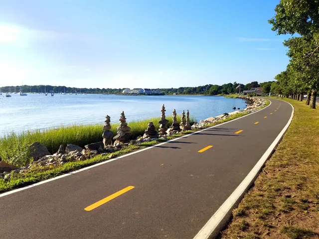 East Bay Bike Path, Start/Finish