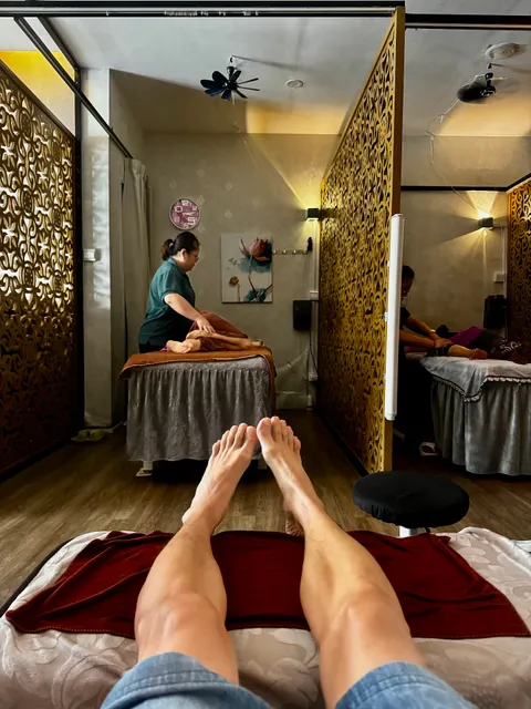 Freeways Wellness Foot & Body Massage 专业脚底身体按摩