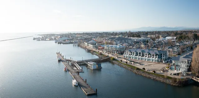 Steveston Waterfront Hotel