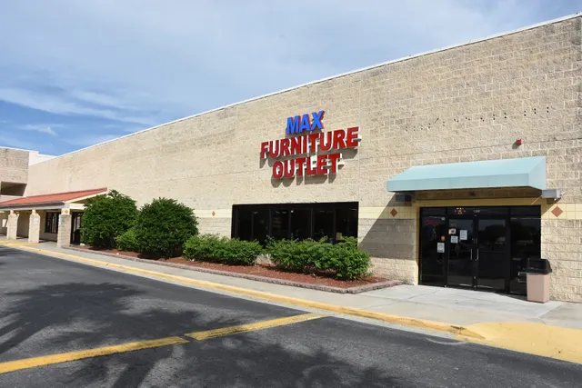 Max Furniture Outlet - Bradenton