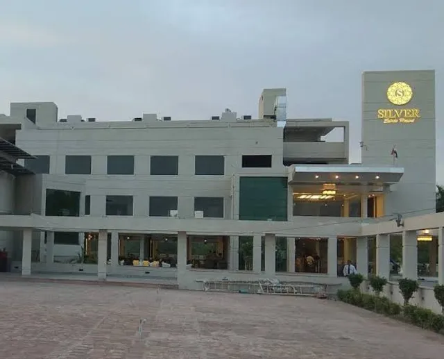 Silver Estate Resort