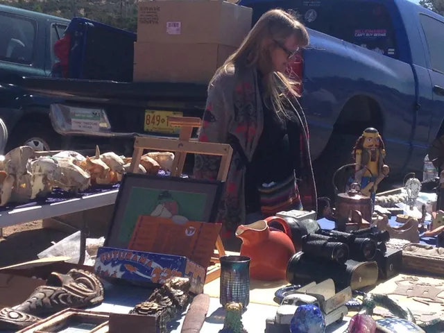 The Flea at La Tienda