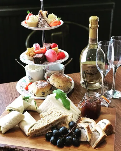 Dr.inks Cocktail Bar