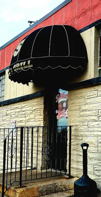 Greenleaf Sports Bar & Grill