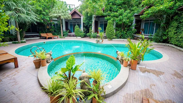 Baan Klang Aow Beach Resort