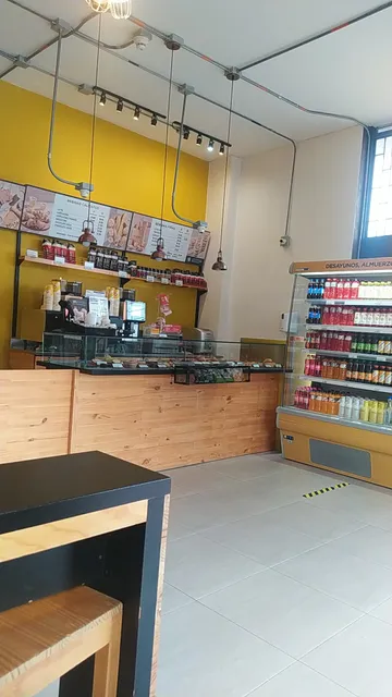 TOSTAO' Café y PAN - Milagros Cra. 28