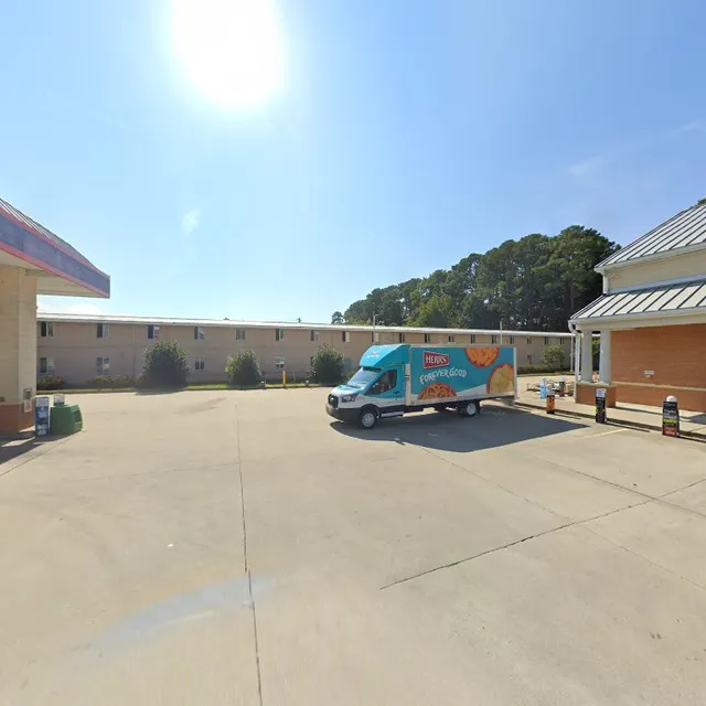 Budget Motel & Suites