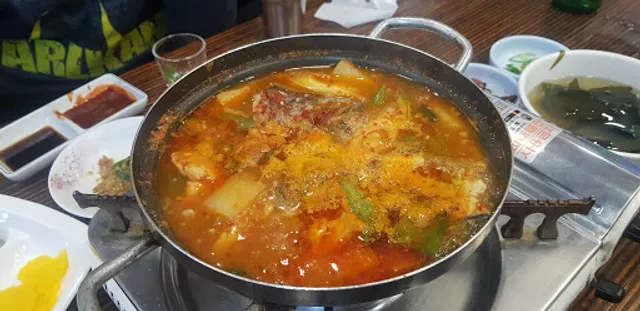 육해공군 회 센타