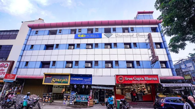 FabExpress Le Royal Inn - Hotels in Anna Nagar, Chennai