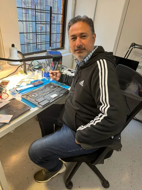 AppleBerry MacBook & iPhone Repair NYC