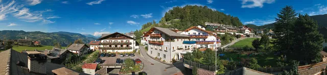 Gasthof Weisses Kreuz - Oberwirt Des Schroffenegger Roland & Co.