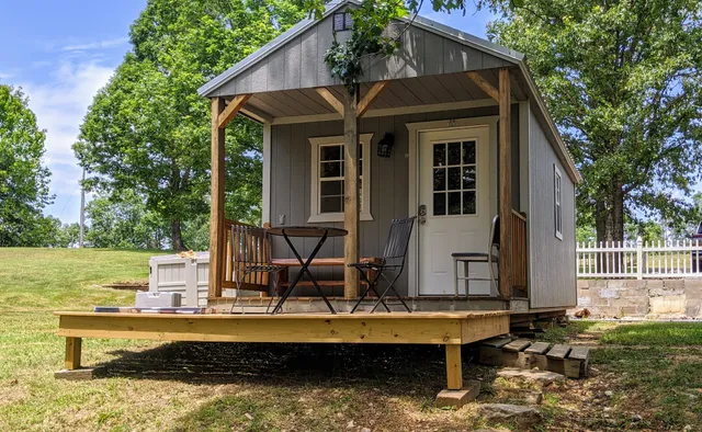 Cedar Valley Resort, Mammoth Spring, Ark