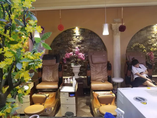 Aphrodite’s Art Studio & Boutique