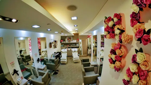 The Salon | Yin Yang JBR