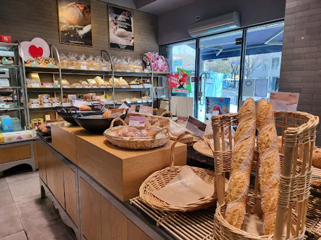 Paris Baguette_Blue House