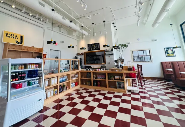 Janet’s Cafe & Bakery