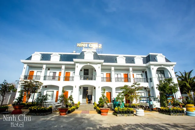Khách sạn ninh chữ 2 / Hotel Ninh Chu 2
