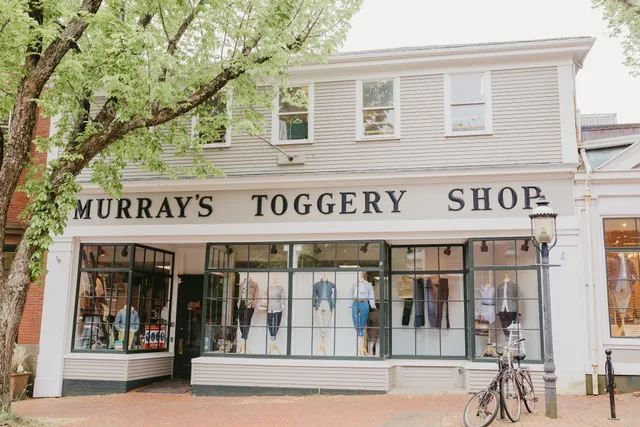 Murray's Toggery Shop