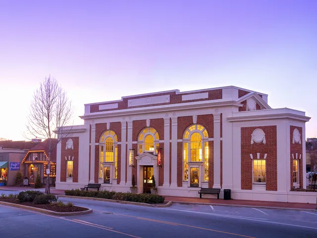 Southern Highland Craft Guild, Biltmore Village