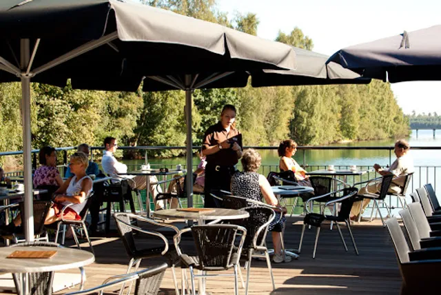 Bosbrasserie In de Sluis