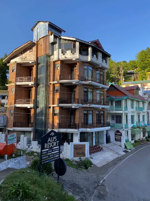 The Grace Mount - Best Mountain View Hotel in Dalhousie
