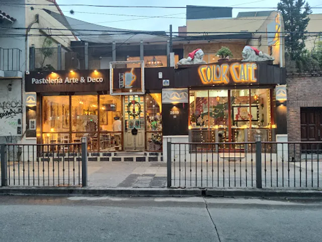Color Café - Arte & Pastelería
