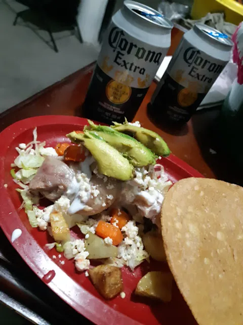 Enchiladas y pambazos carmelita