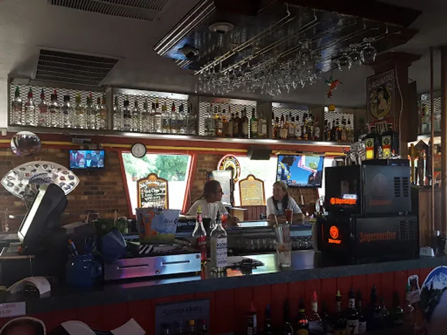 Red's Bar & Grill
