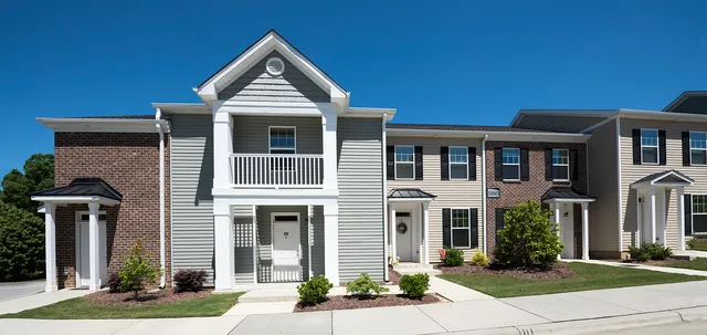Loch Raven Pointe Apartments & Townhomes