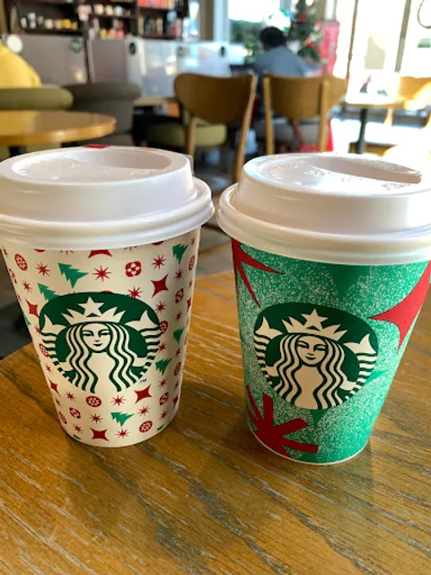 STARBUCKS Jingguo 2nd Shop