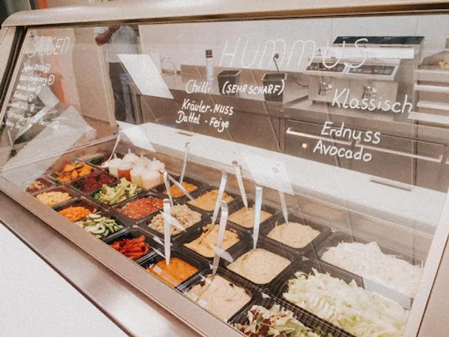 Gustav Grün Haarenstraße | Kebab, Schawarma, Bowls, Falafel, Salate | Chicken & Veggie