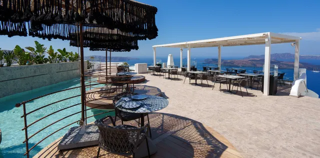 Caldera Restaurant - Volcano View Hotel