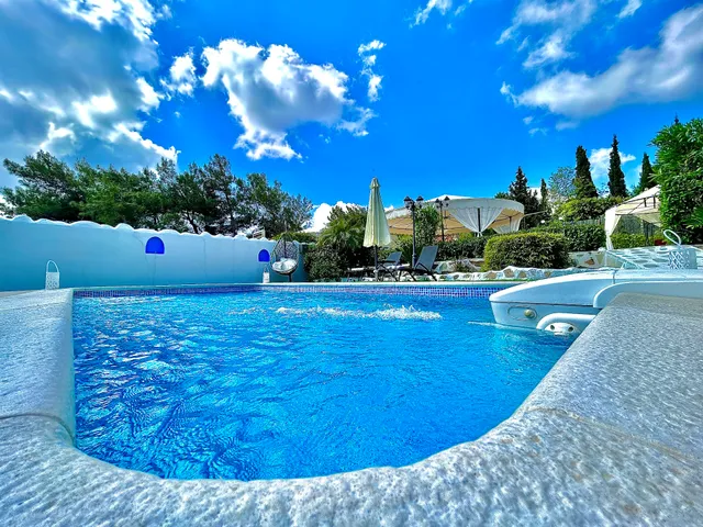 Nicole Luxury Villas