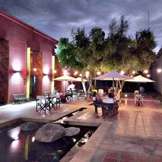 WINE BAR CAFAYATE - Comidas y Picadas - Vinos de altura - Comidas Regionales - Vegetariana y Vegana