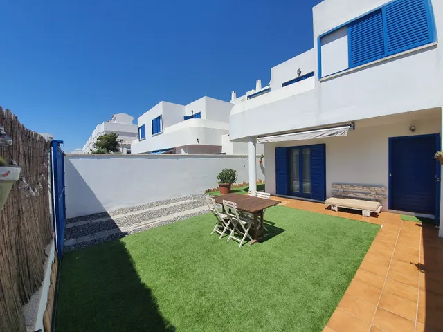 Tarifa Cozy House - GARDEN | BEACH | PARKING | PETS | WIFI
