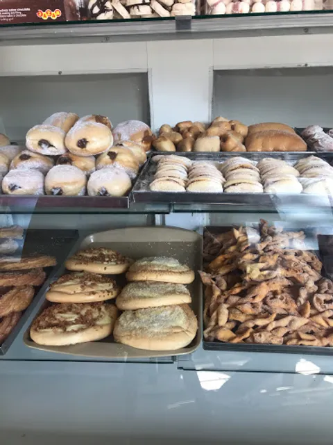 Padaria e Confeitaria Lú