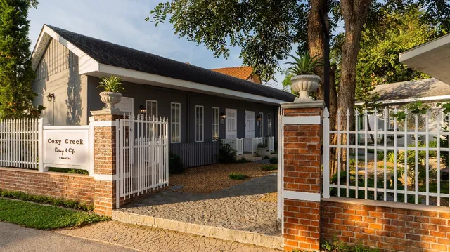 Cozy Creek Khaoyai (โคซี่ครีค เขาใหญ่)