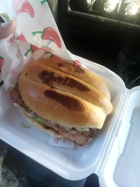 Carnitas y Chicharrones "El Chato"