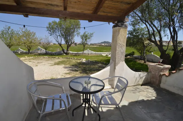 DOLPHIN ALYKES STUDIOS +SNACK BAR